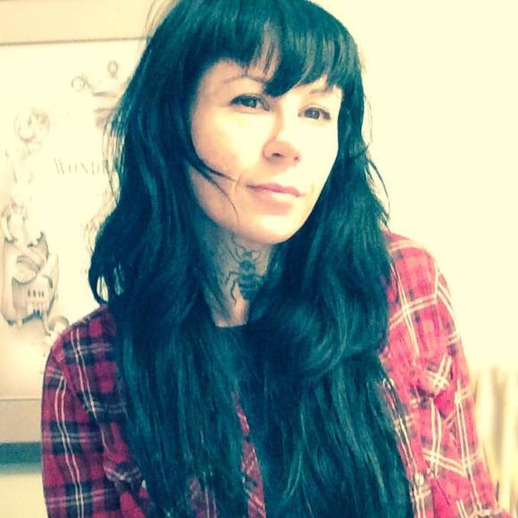 Meet your Posher, Danielle - Picture 1 of 1